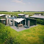 Summio Zeedijk Feriehus *